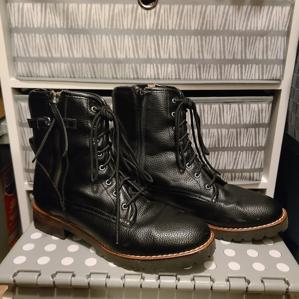 Kensie Lace Up Black Combat Boot size 9.5